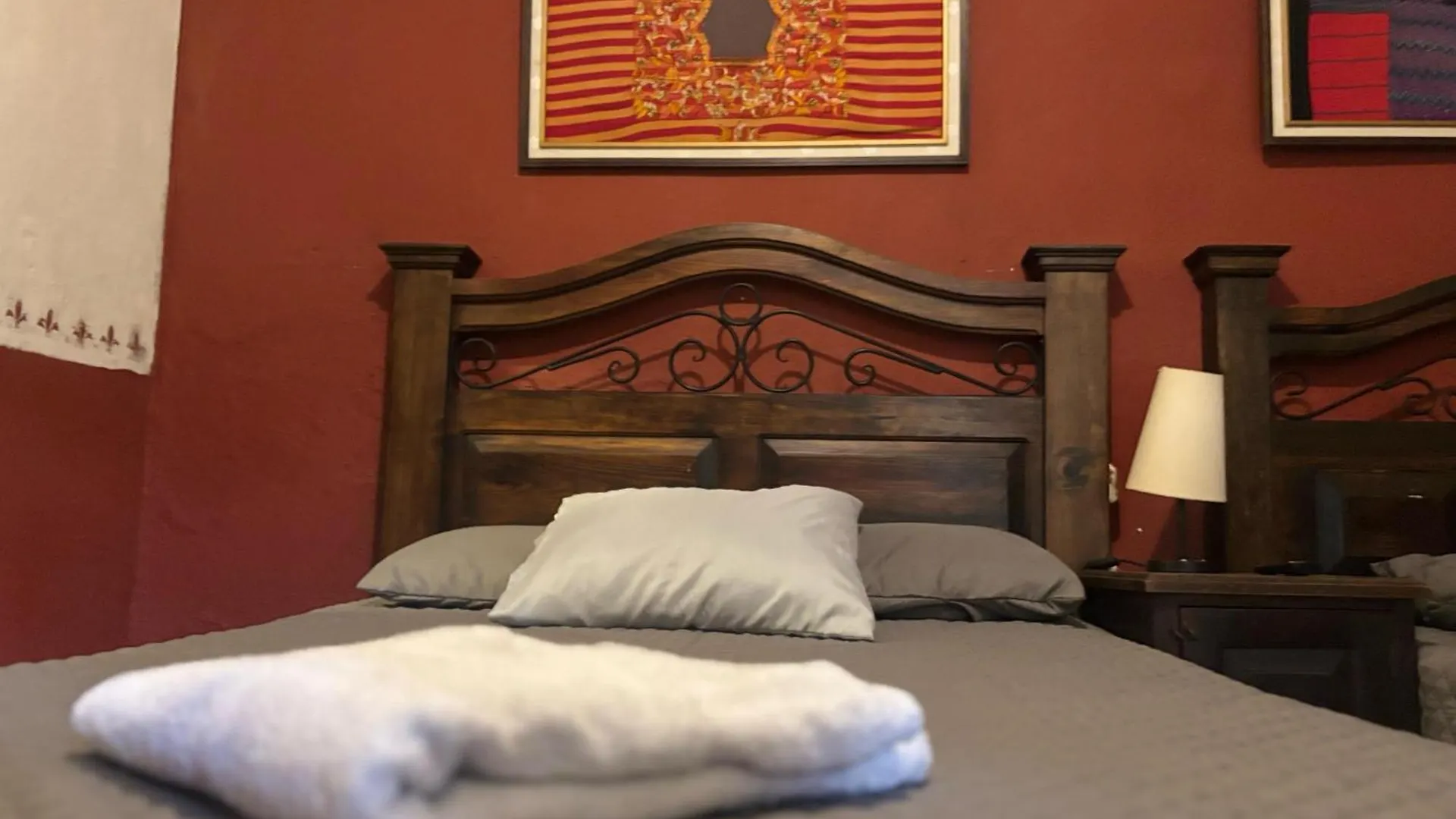Cristales De Antigua La Calzada Hotel