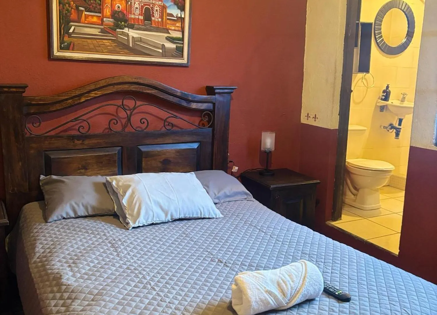 Cristales De Antigua La Calzada Hotel