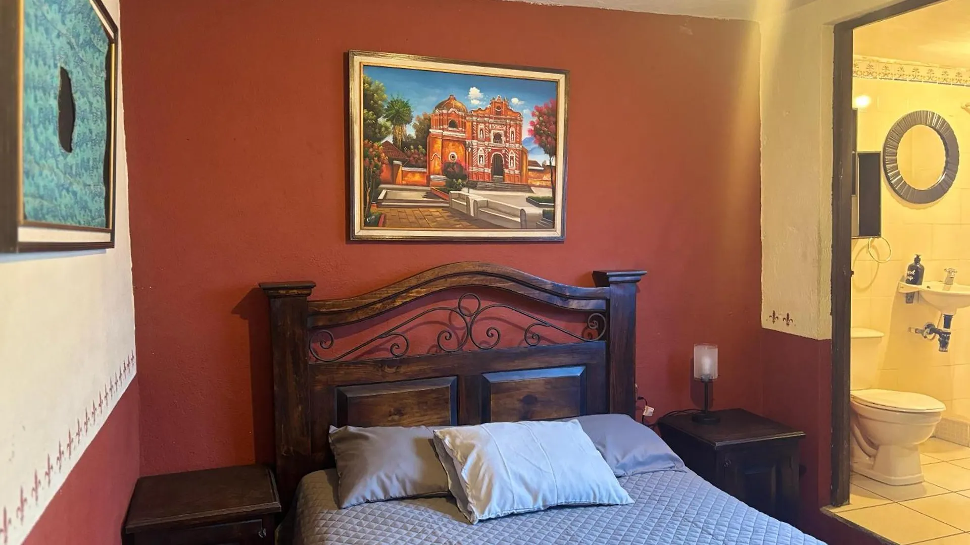 Cristales De Antigua La Calzada Hotel